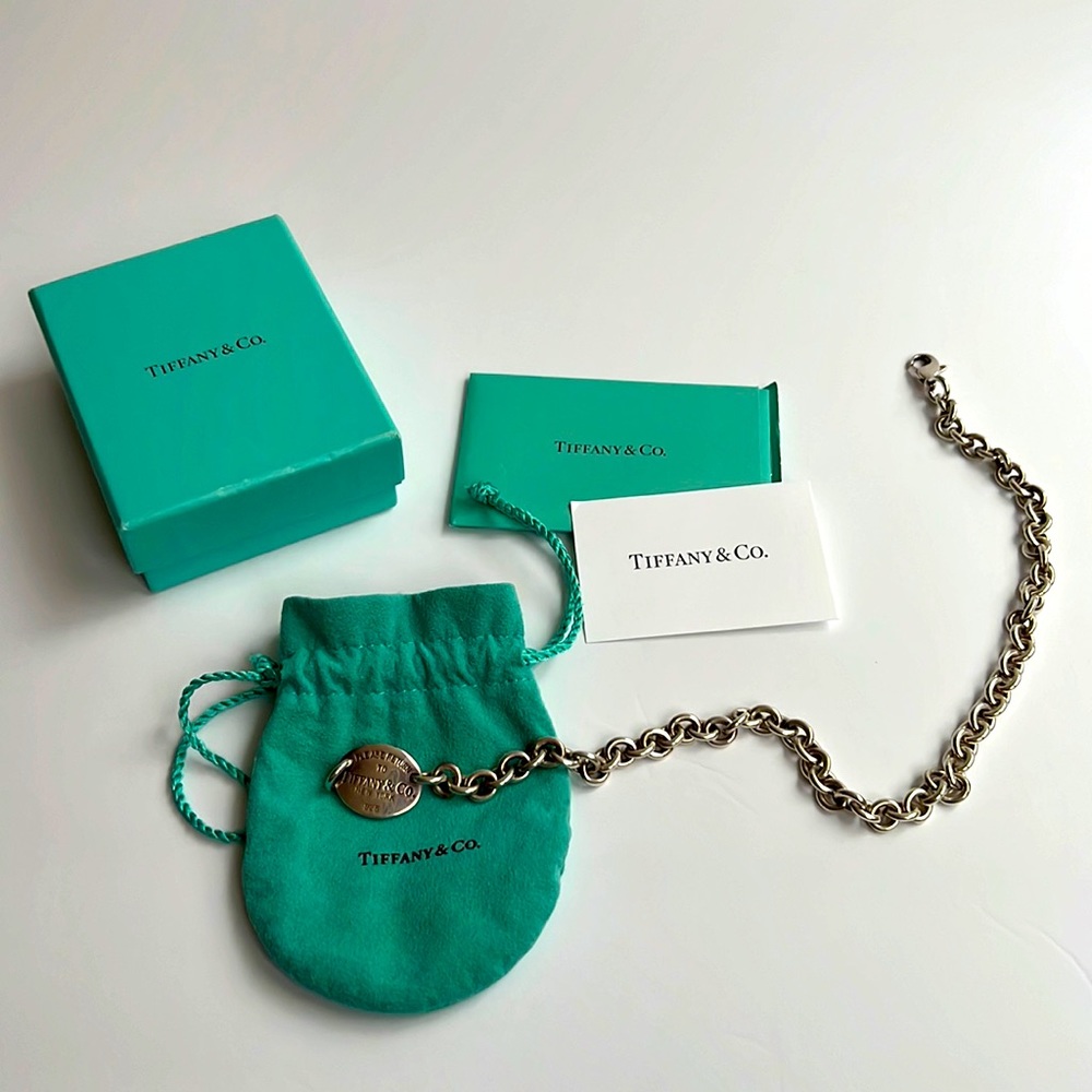 Authentic Tiffany and Co. “Return to Tiffany” sterling oval choker
